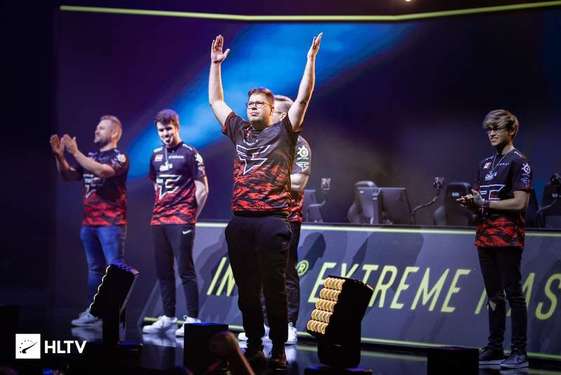 在联赛中无敌！ Chovy 的Sylas进出七次， Generation Gaming 毫发无伤地击败了 BNK FEARX 。