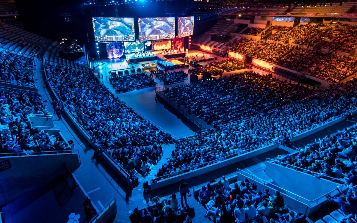 RNG工作人员队员症状较为严重，比赛还能打吗？